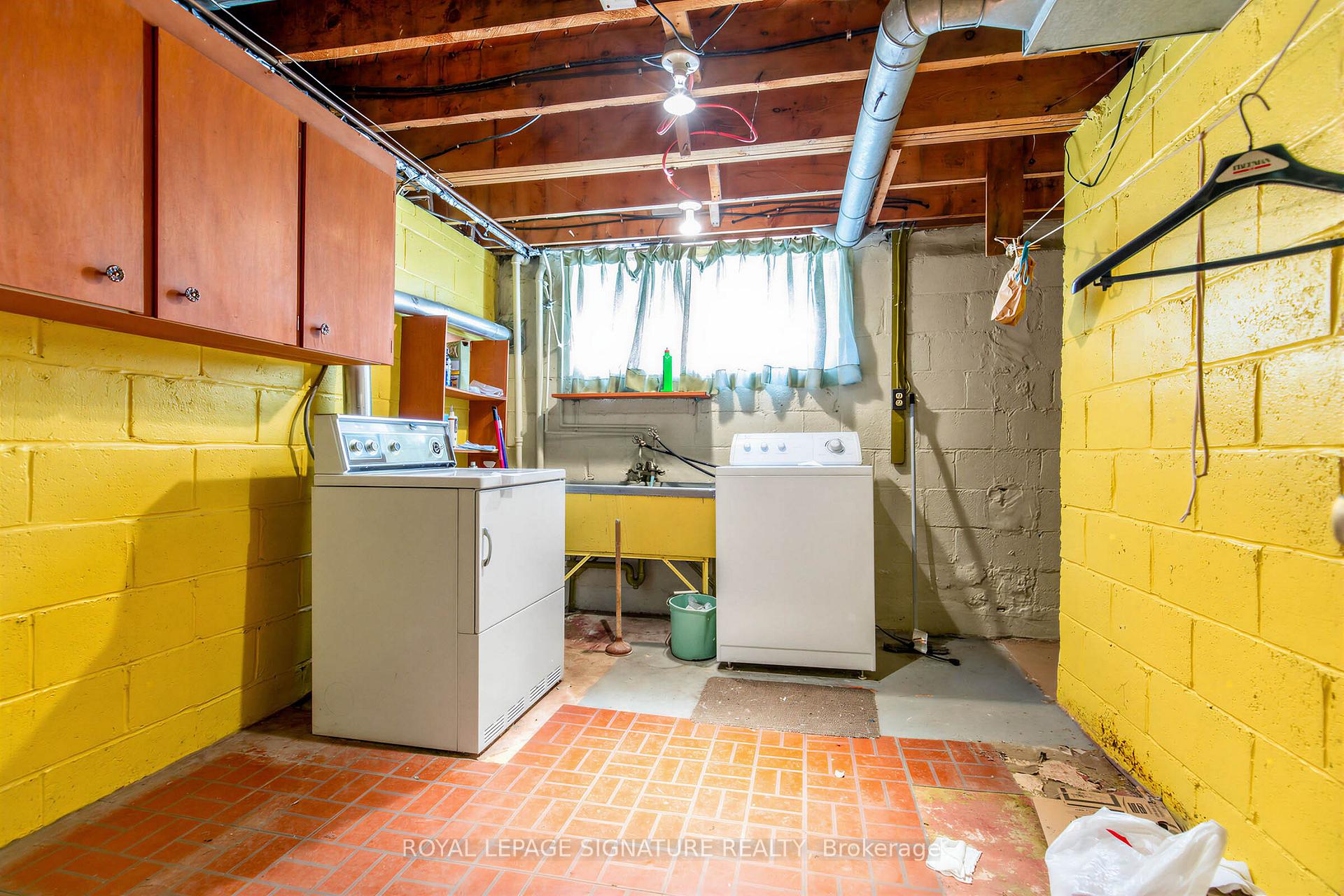Photo 21 of 69 Greenland Road, North York, Banbury-Don Mills — HOMEH