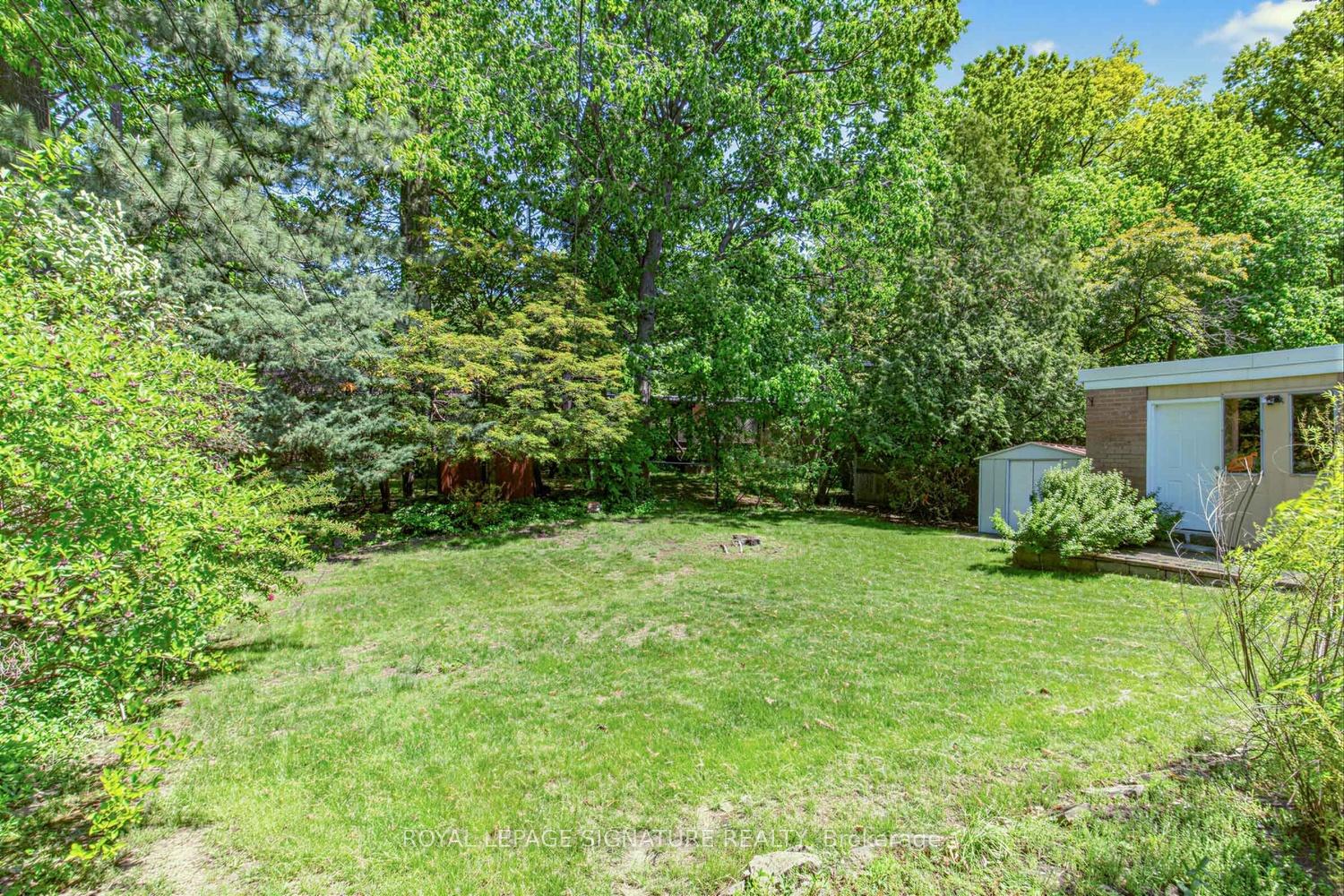 Photo 30 of 69 Greenland Road, North York, Banbury-Don Mills — HOMEH