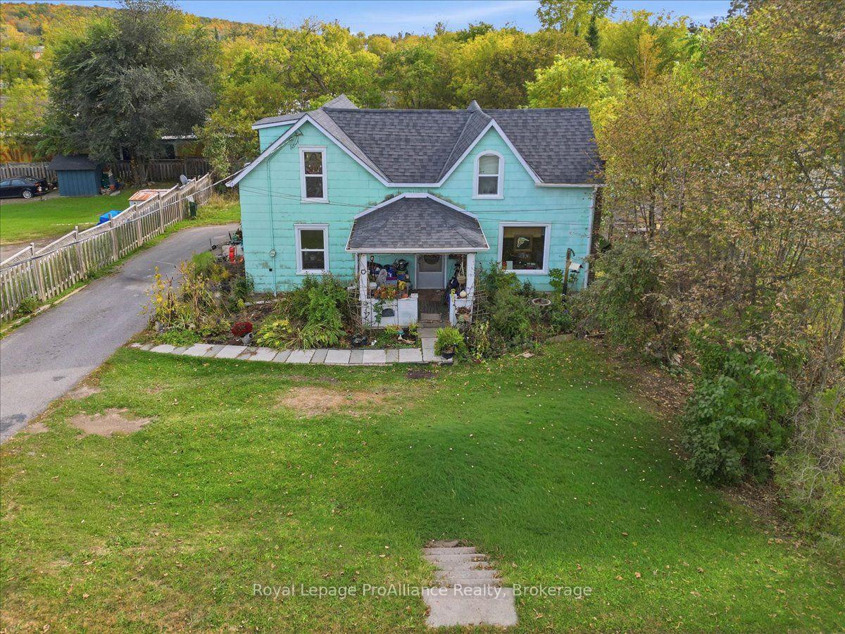 Photo of 193 Bridge Street W