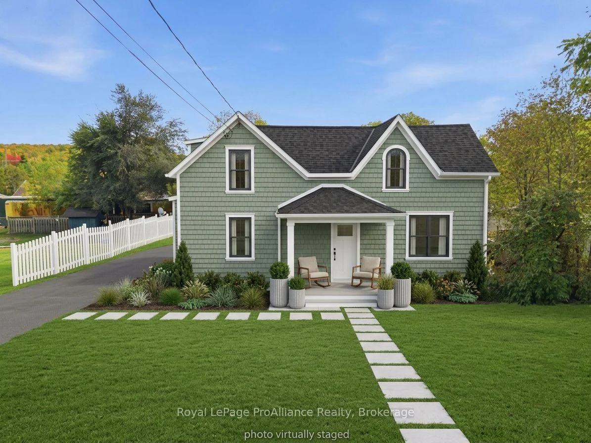 Photo of 193 Bridge Street W