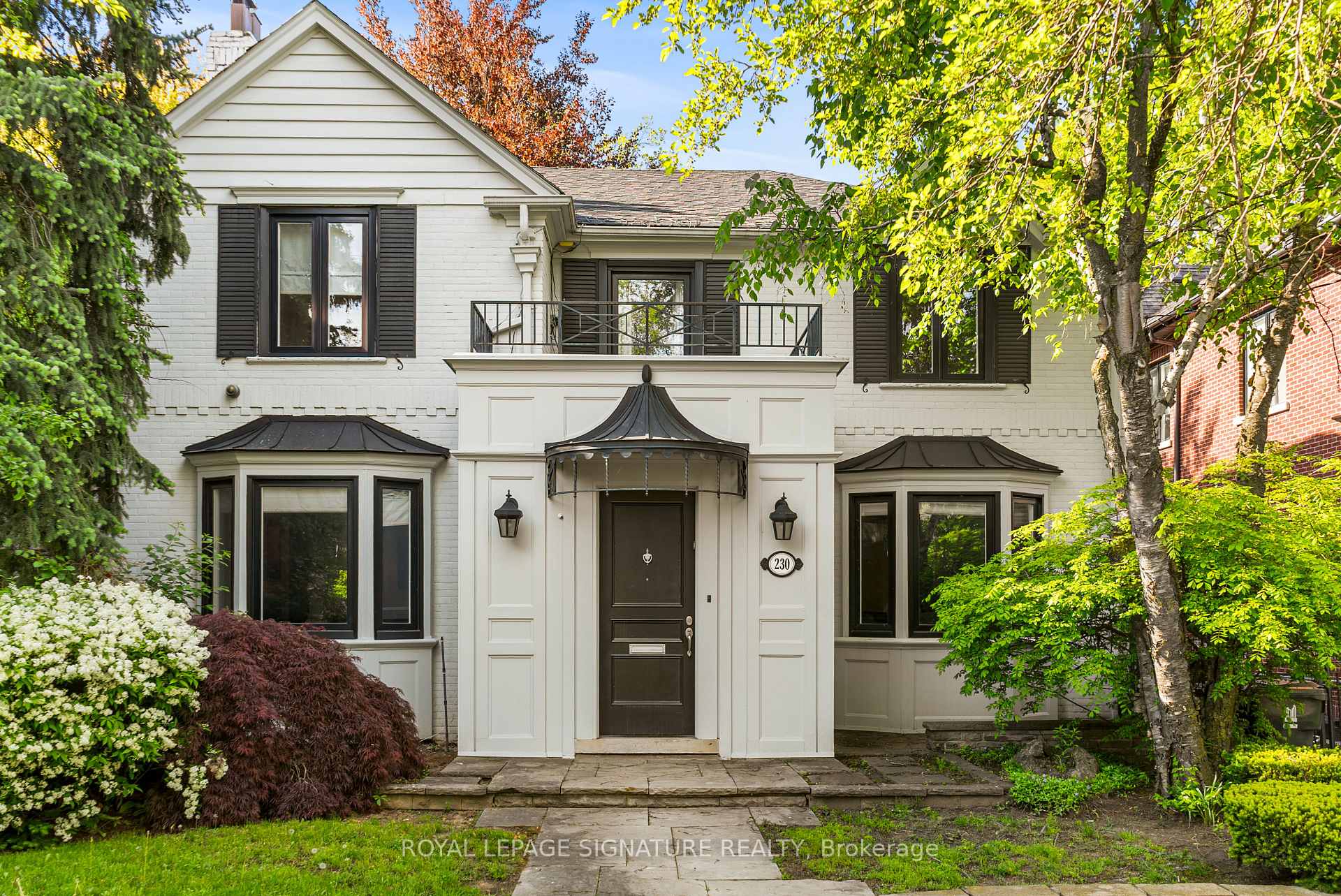 Photo 5 of 230 Strathallan Wood, Toronto, Bedford Park-Nortown — HOMEH
