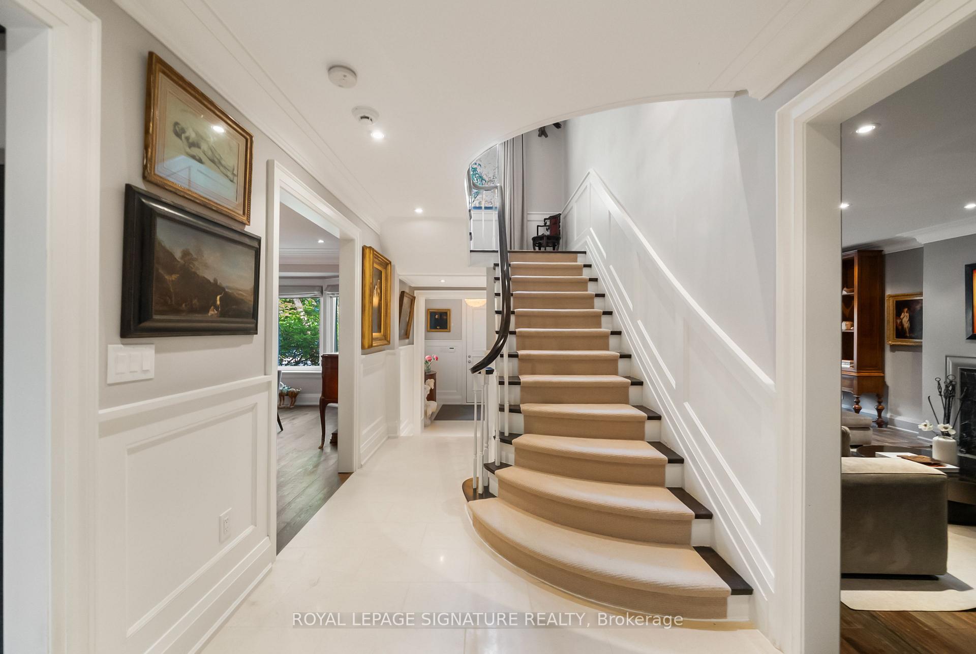 Photo 7 of 230 Strathallan Wood, Toronto, Bedford Park-Nortown — HOMEH