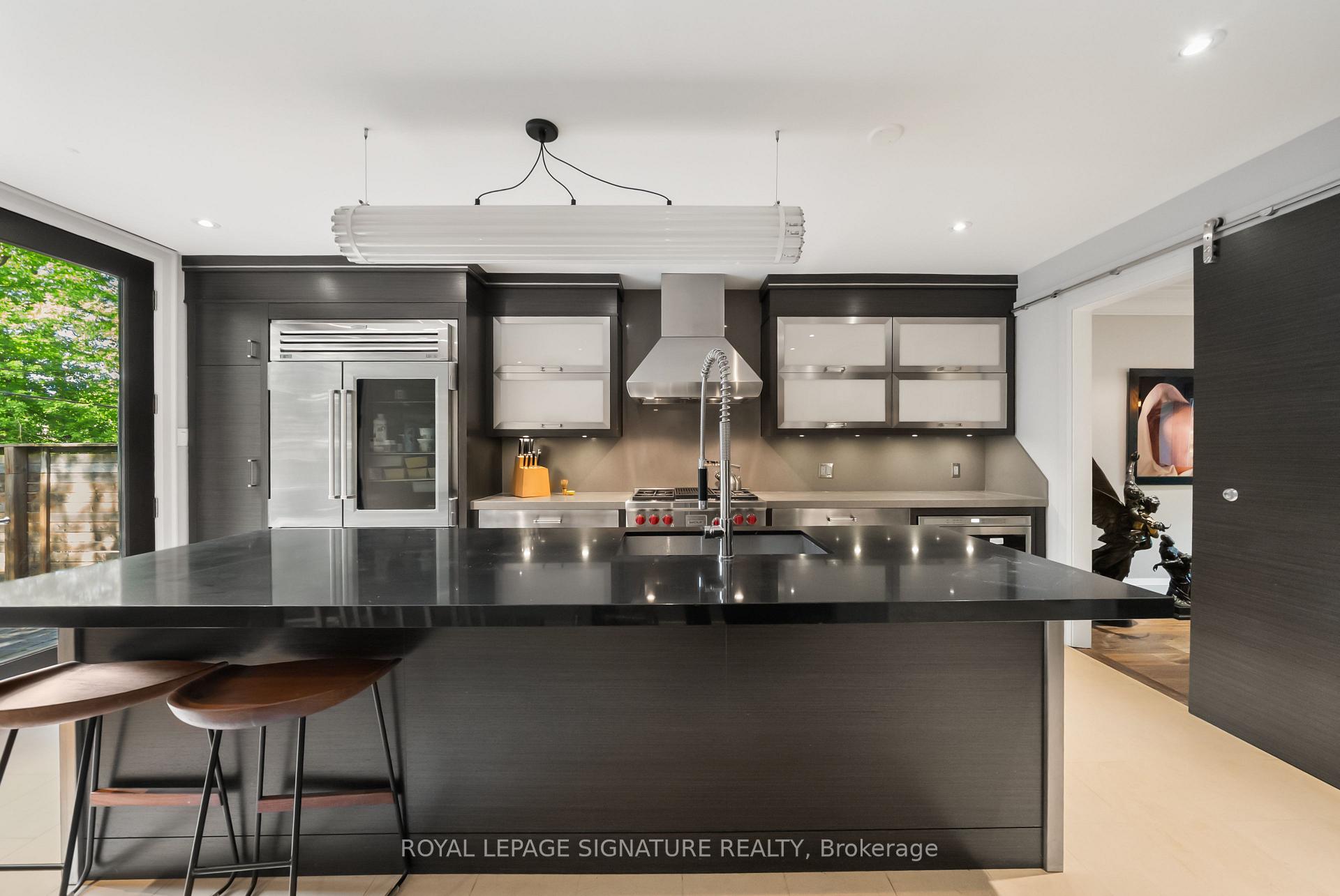 Photo 16 of 230 Strathallan Wood, Toronto, Bedford Park-Nortown — HOMEH