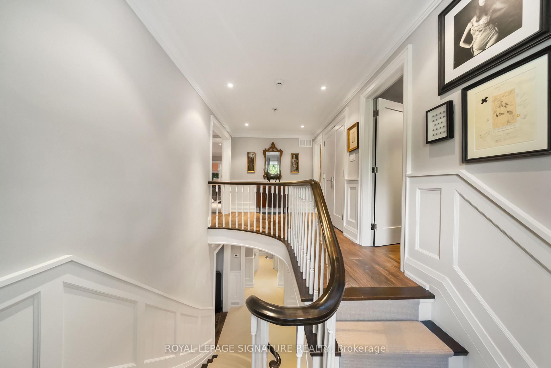 Photo 23 of 230 Strathallan Wood, Toronto, Bedford Park-Nortown — HOMEH