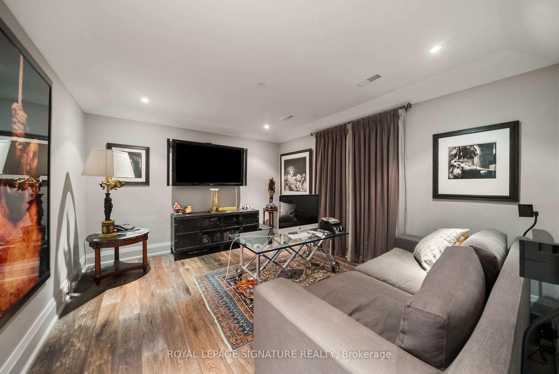 Photo 29 of 230 Strathallan Wood, Toronto, Bedford Park-Nortown — HOMEH