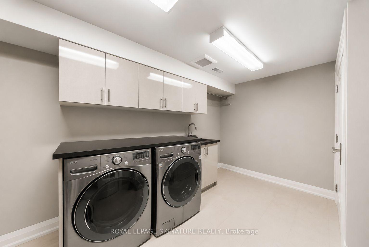 Photo 33 of 230 Strathallan Wood, Toronto, Bedford Park-Nortown — HOMEH