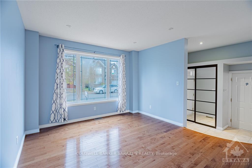 Photo 6 of 319 Chestermere Crescent, Ottawa, Barrhaven - Strandherd — HOMEH
