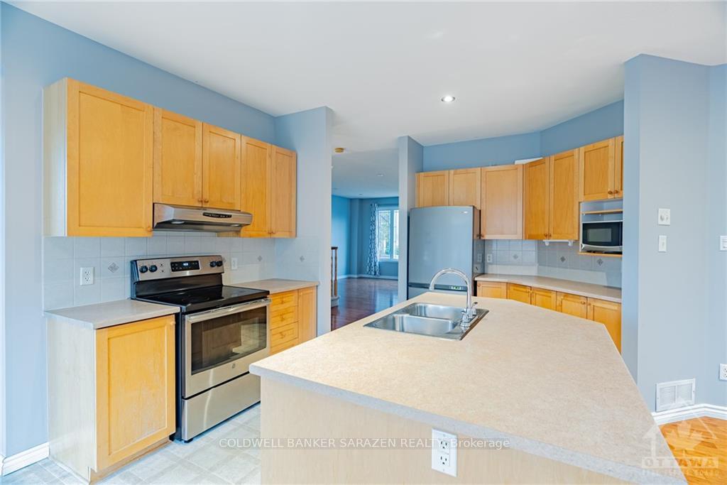 Photo 9 of 319 Chestermere Crescent, Ottawa, Barrhaven - Strandherd — HOMEH