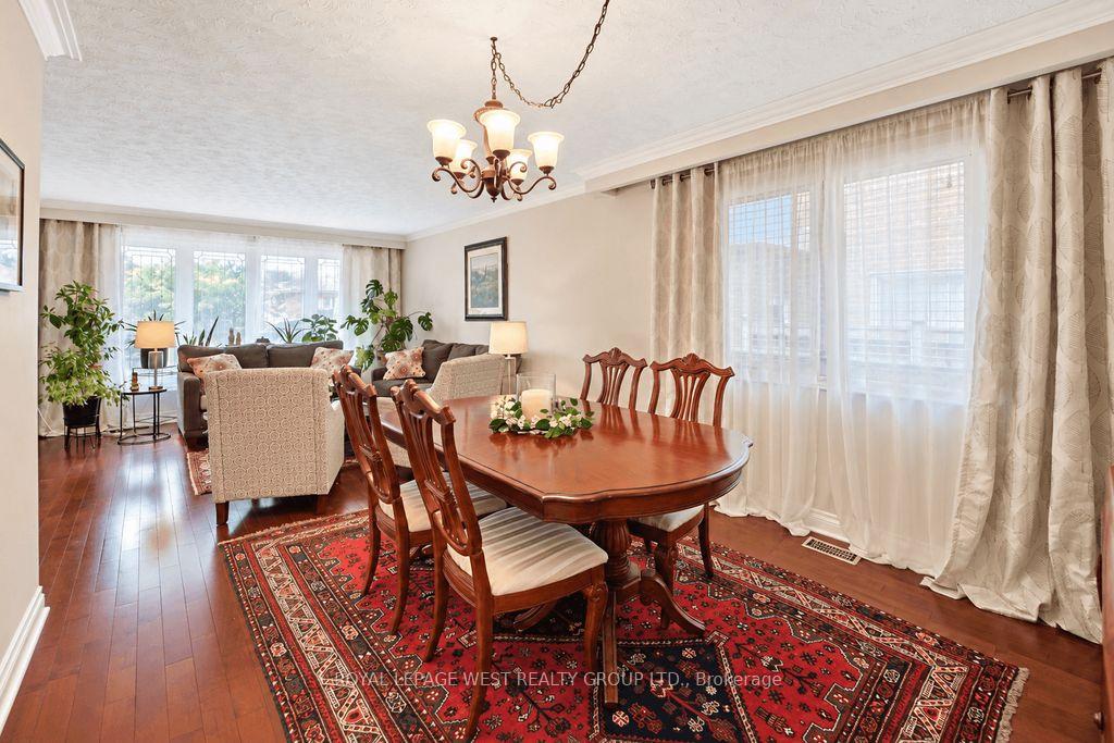 Photo 5 of 292 La Rose Avenue, Etobicoke, Willowridge-Martingrove-Richview — HOMEH