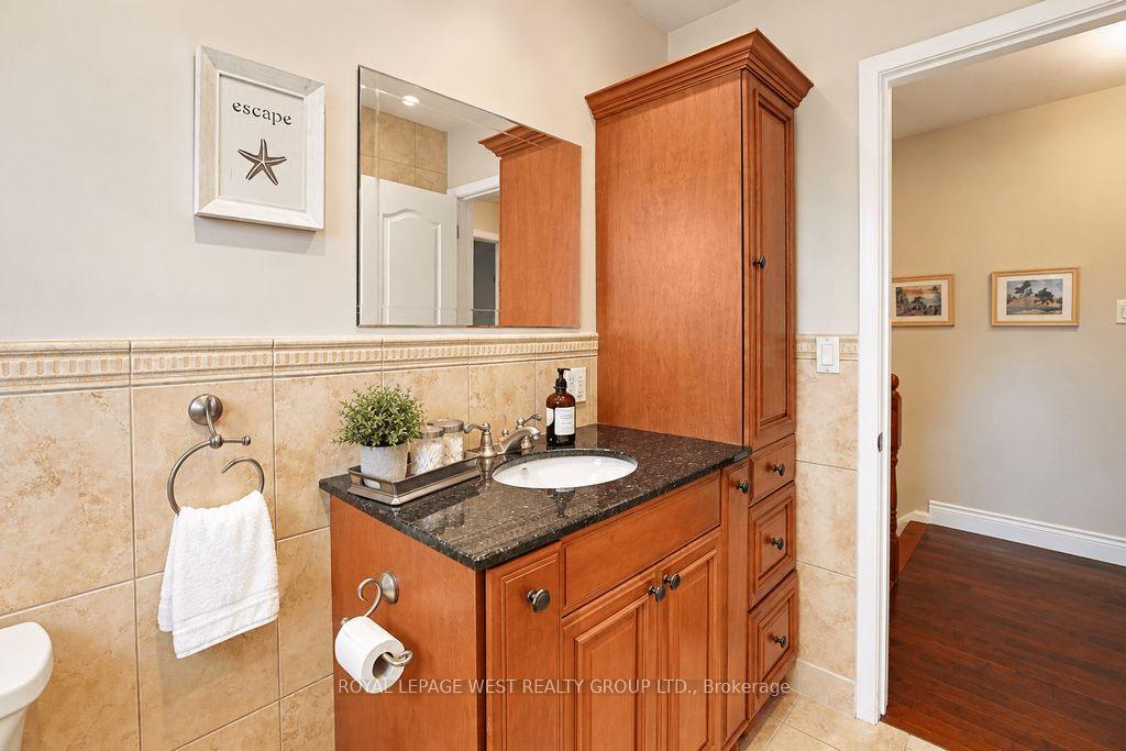 Photo 24 of 292 La Rose Avenue, Etobicoke, Willowridge-Martingrove-Richview — HOMEH
