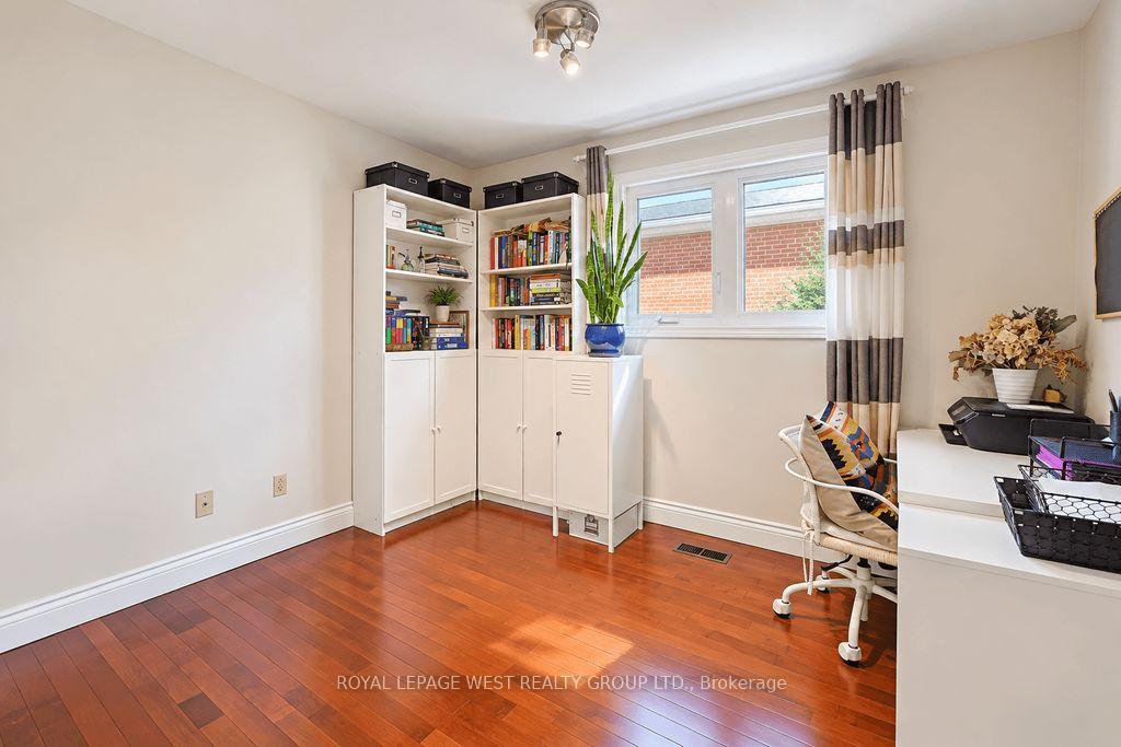 Photo 28 of 292 La Rose Avenue, Etobicoke, Willowridge-Martingrove-Richview — HOMEH