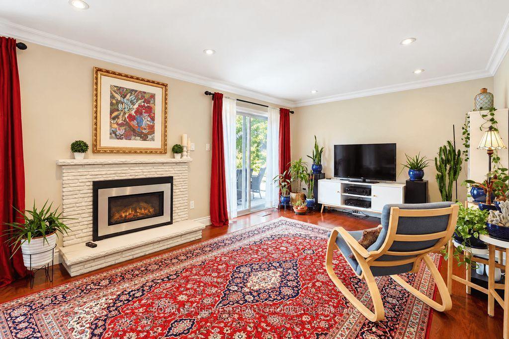 Photo 30 of 292 La Rose Avenue, Etobicoke, Willowridge-Martingrove-Richview — HOMEH