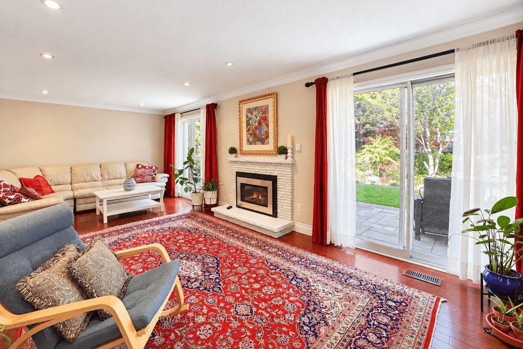 Photo 31 of 292 La Rose Avenue, Etobicoke, Willowridge-Martingrove-Richview — HOMEH