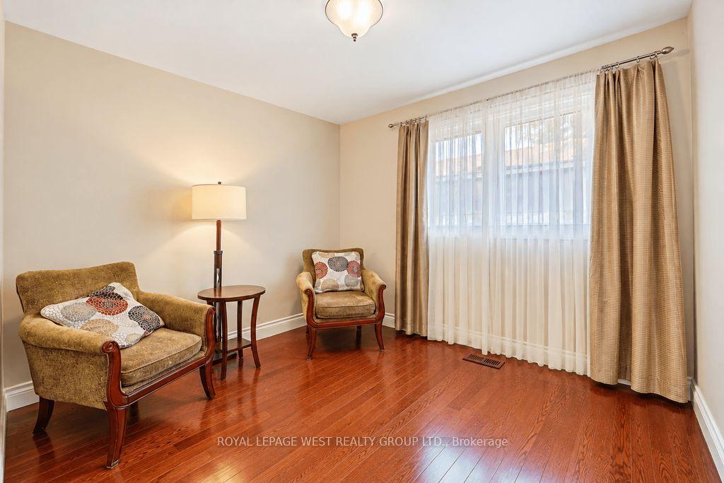 Photo 35 of 292 La Rose Avenue, Etobicoke, Willowridge-Martingrove-Richview — HOMEH