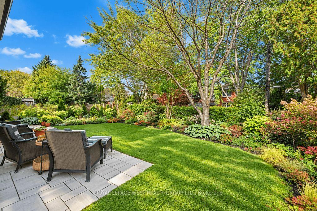 Photo 46 of 292 La Rose Avenue, Etobicoke, Willowridge-Martingrove-Richview — HOMEH