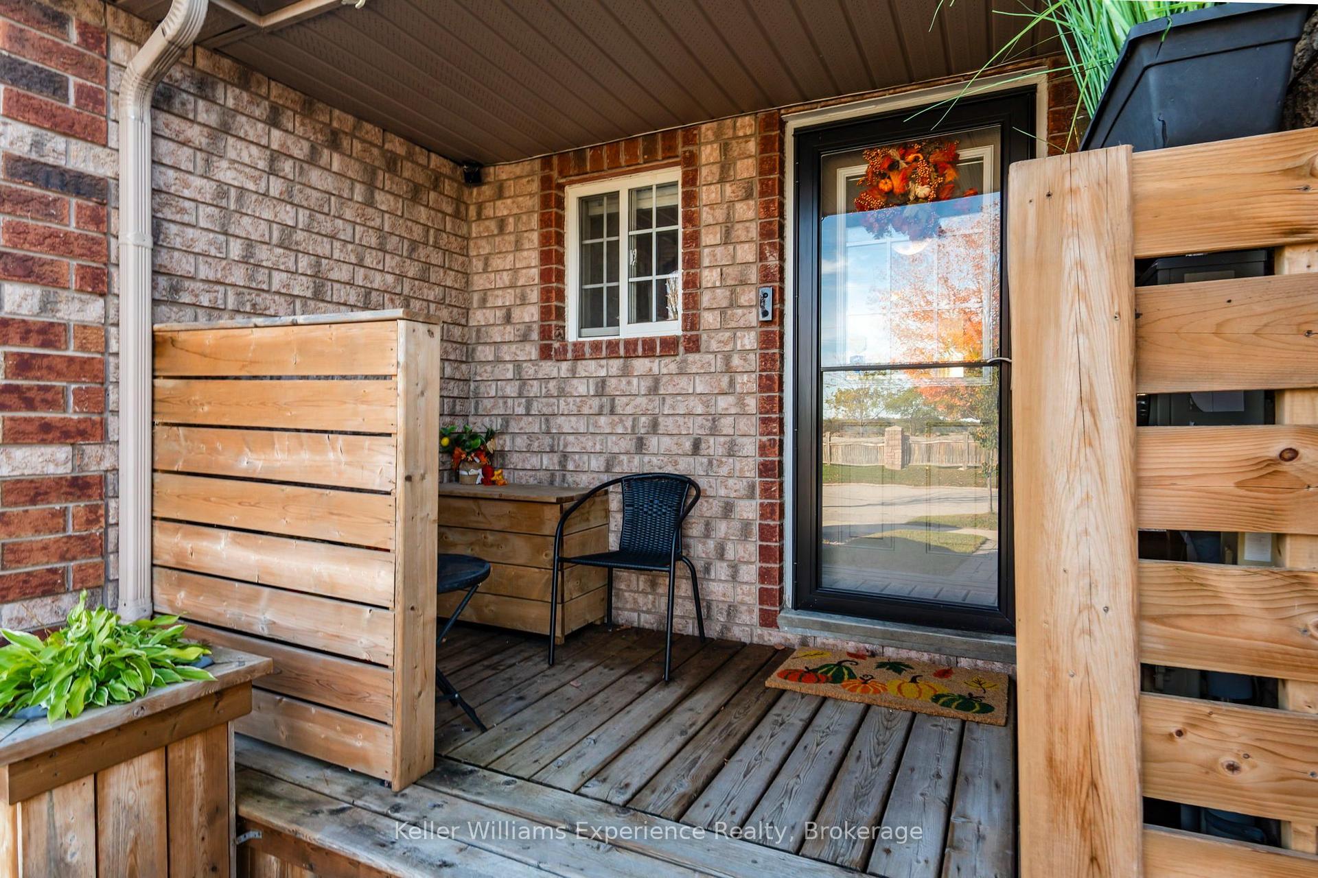 Photo 5 of 54 Quinlan Road, Barrie, Georgian Drive — HOMEH