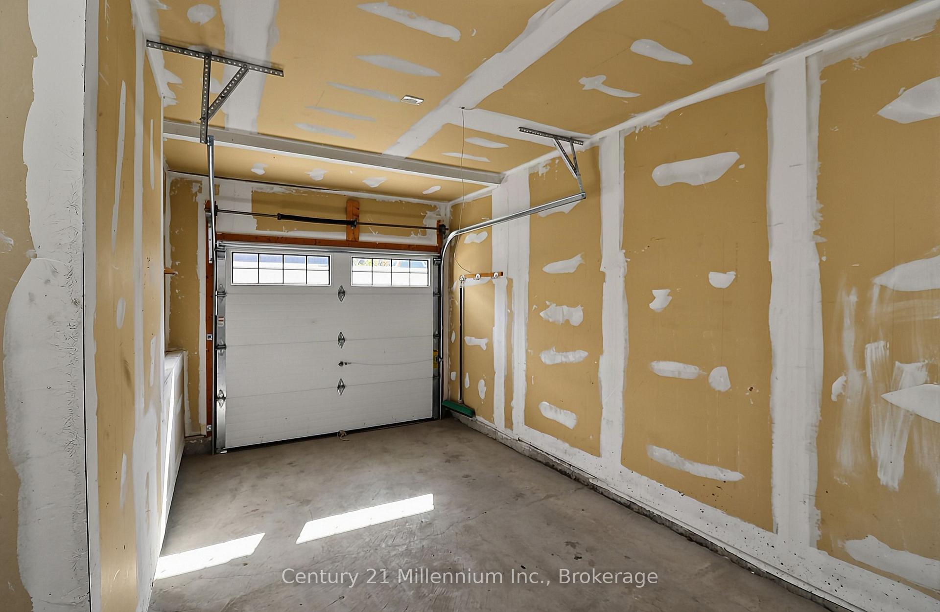 Photo 43 of 15 Gregory Avenue, Collingwood — HOMEH