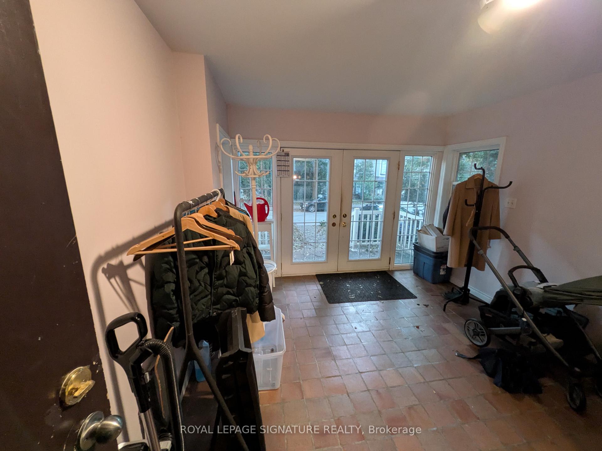 Photo 4 of Unit 2nd Floor Unit, 255 Indian Road, Toronto, High Park-Swansea — HOMEH