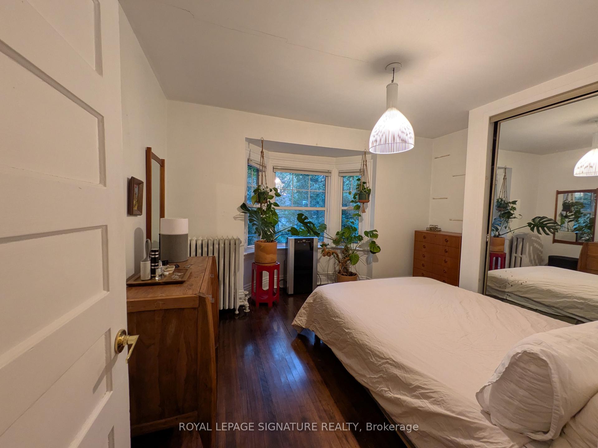 Photo 8 of Unit 2nd Floor Unit, 255 Indian Road, Toronto, High Park-Swansea — HOMEH