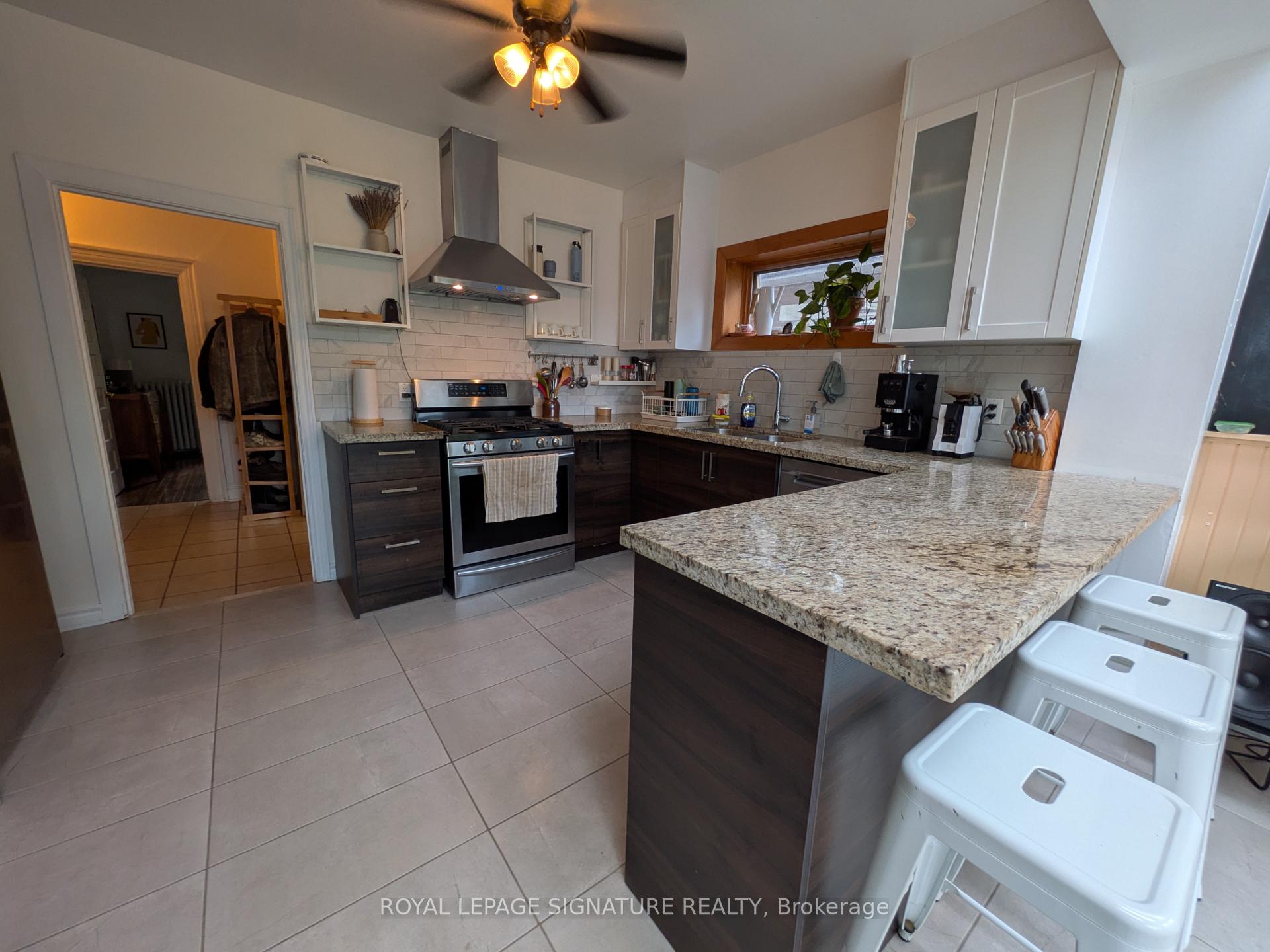 Photo 10 of Unit 2nd Floor Unit, 255 Indian Road, Toronto, High Park-Swansea — HOMEH