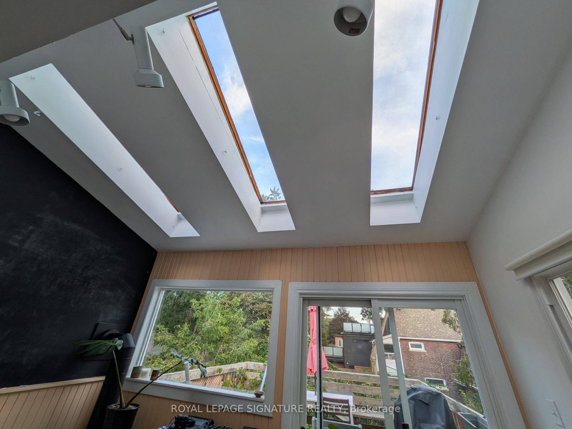 Photo 11 of Unit 2nd Floor Unit, 255 Indian Road, Toronto, High Park-Swansea — HOMEH