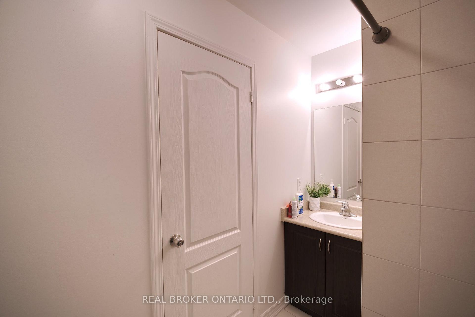 Photo 11 of Unit 2, 1123 Haig Boulevard, Mississauga, Lakeview — HOMEH