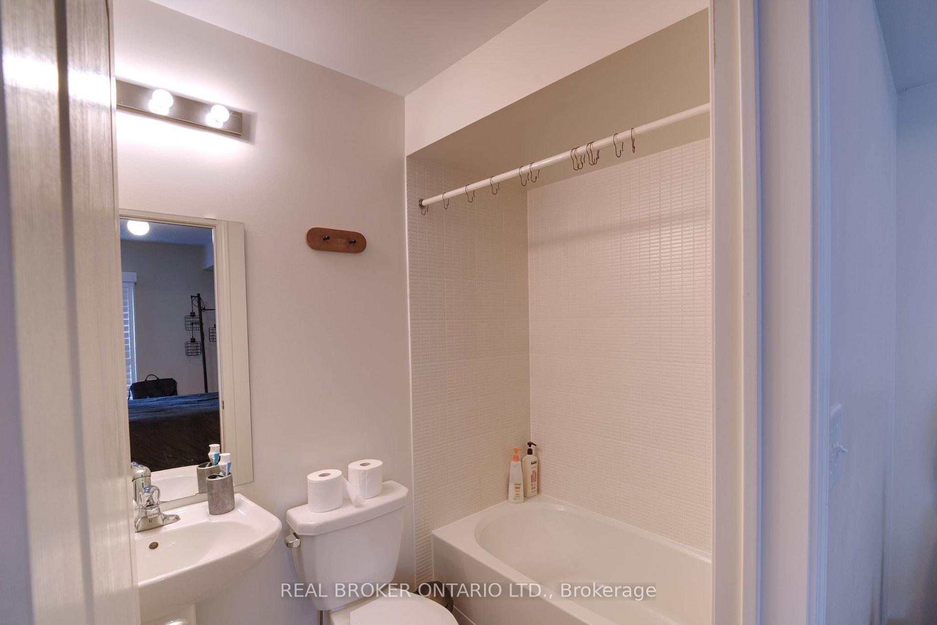 Photo 15 of Unit 2, 1123 Haig Boulevard, Mississauga, Lakeview — HOMEH