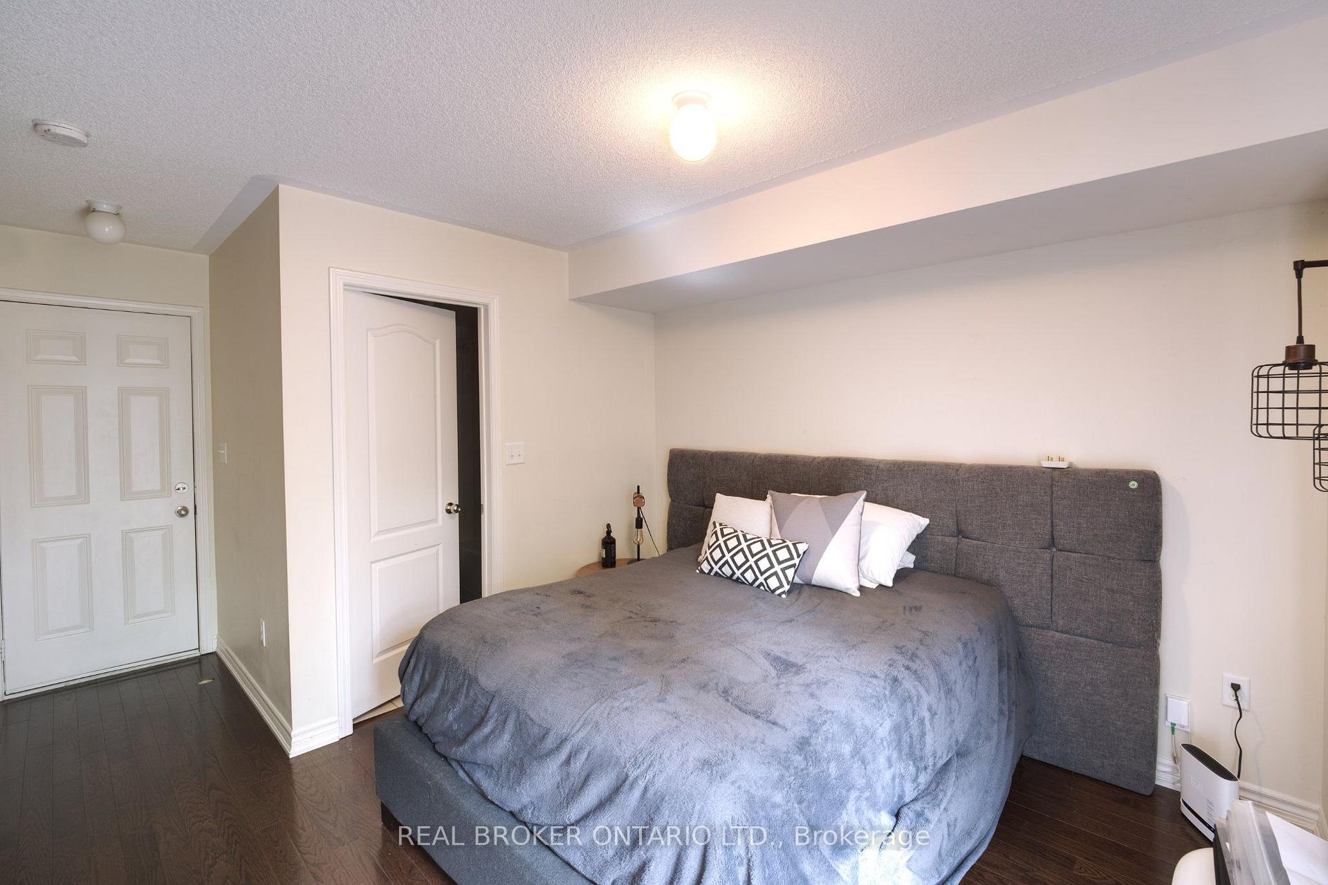 Photo 16 of Unit 2, 1123 Haig Boulevard, Mississauga, Lakeview — HOMEH