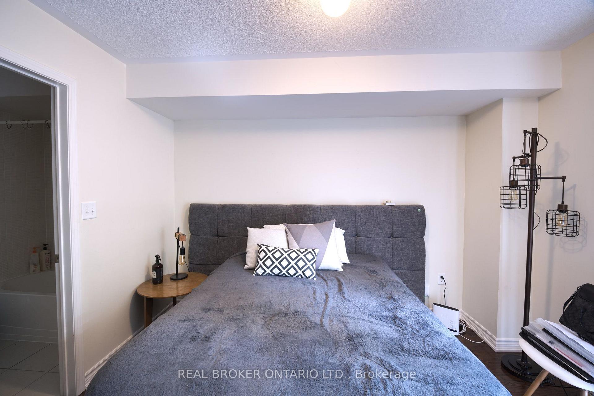 Photo 18 of Unit 2, 1123 Haig Boulevard, Mississauga, Lakeview — HOMEH