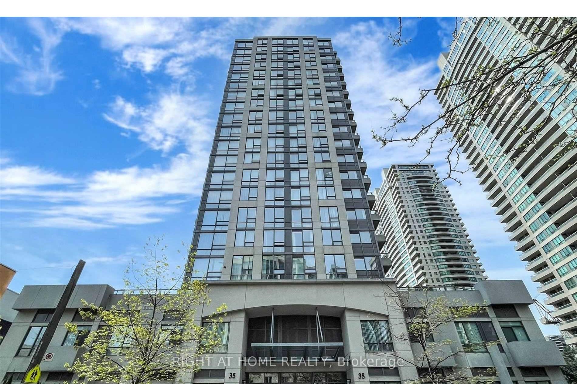 Photo of Unit 817, 35 Hollywood Avenue