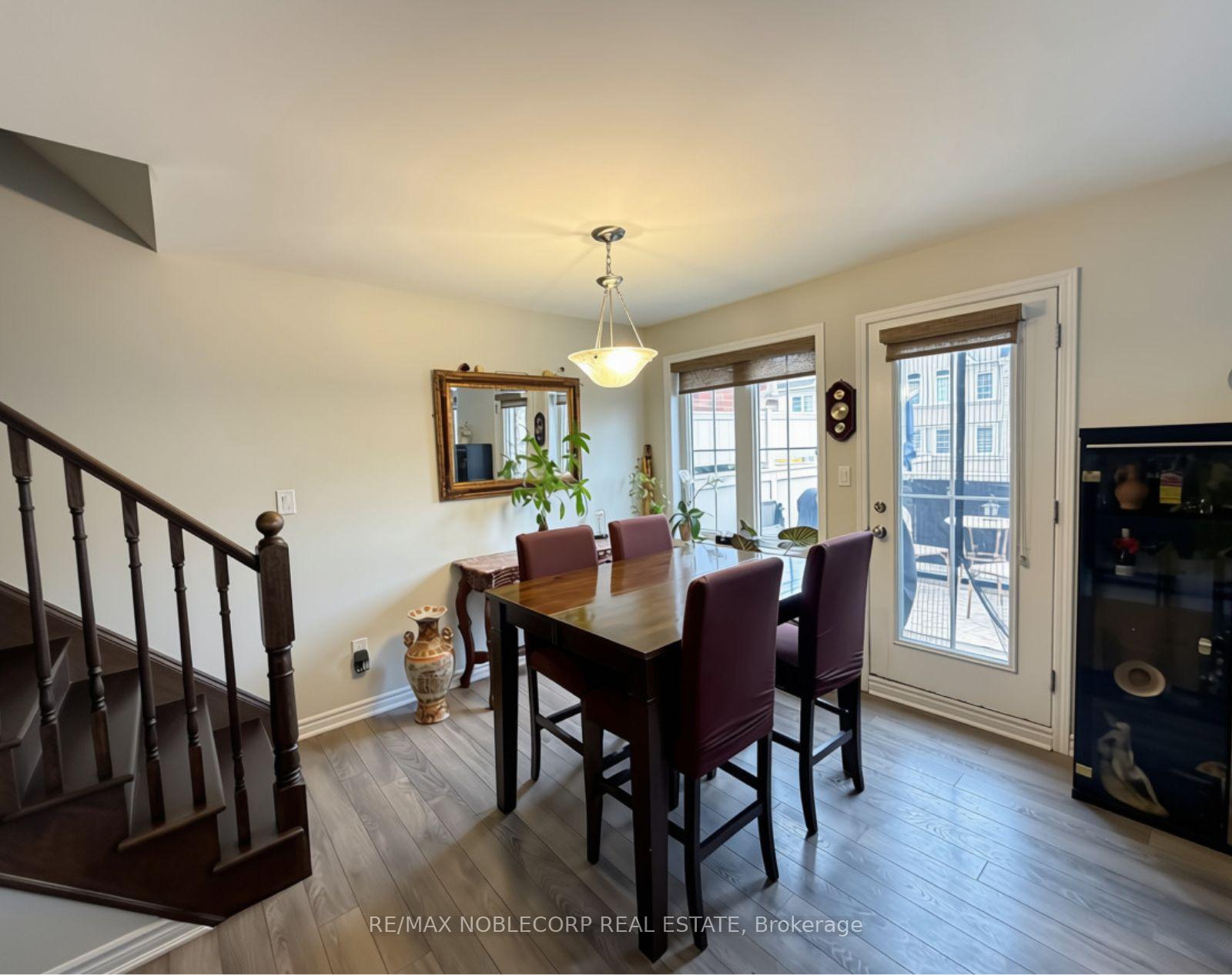 Photo 6 of 15 Minlow Way, Aurora, Rural Aurora — HOMEH