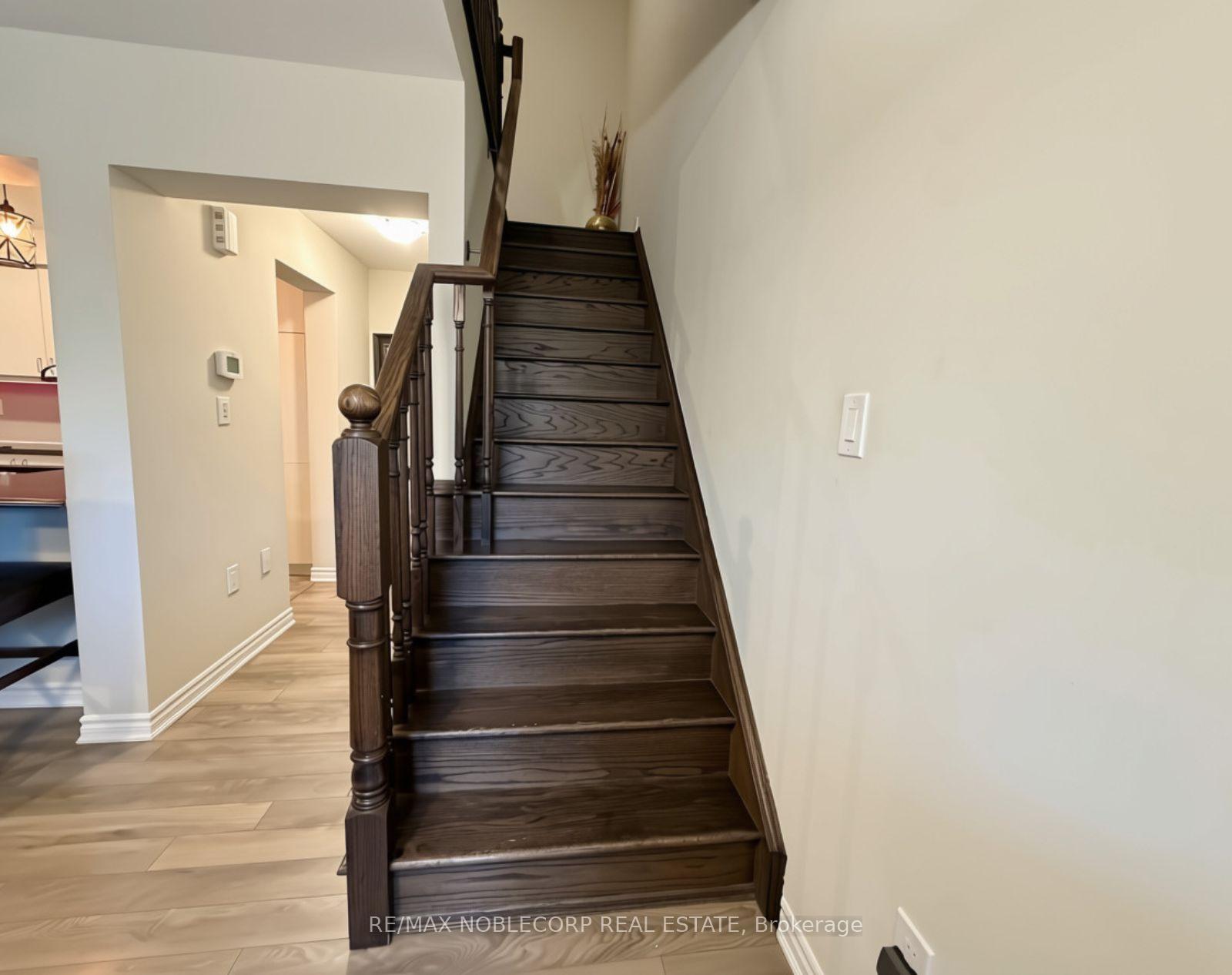 Photo 14 of 15 Minlow Way, Aurora, Rural Aurora — HOMEH