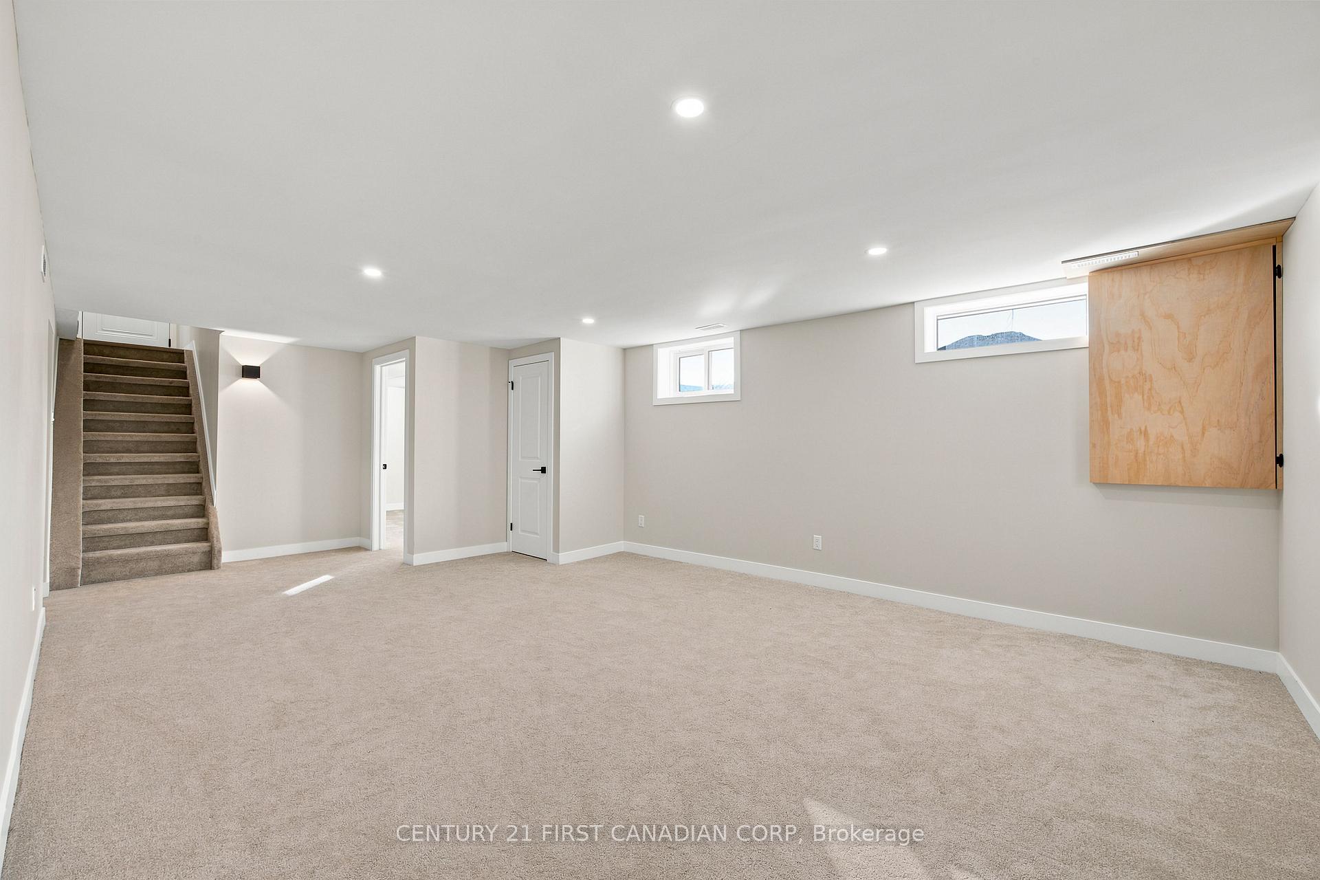 Photo 26 of 135 Nicoline Avenue, Lucan Biddulph, Lucan — HOMEH