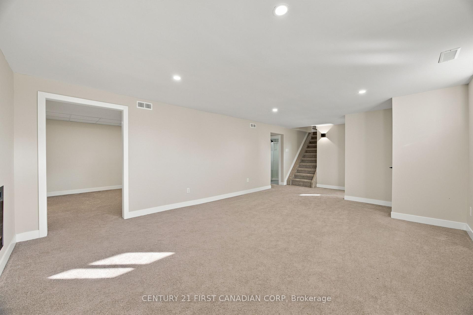 Photo 27 of 135 Nicoline Avenue, Lucan Biddulph, Lucan — HOMEH