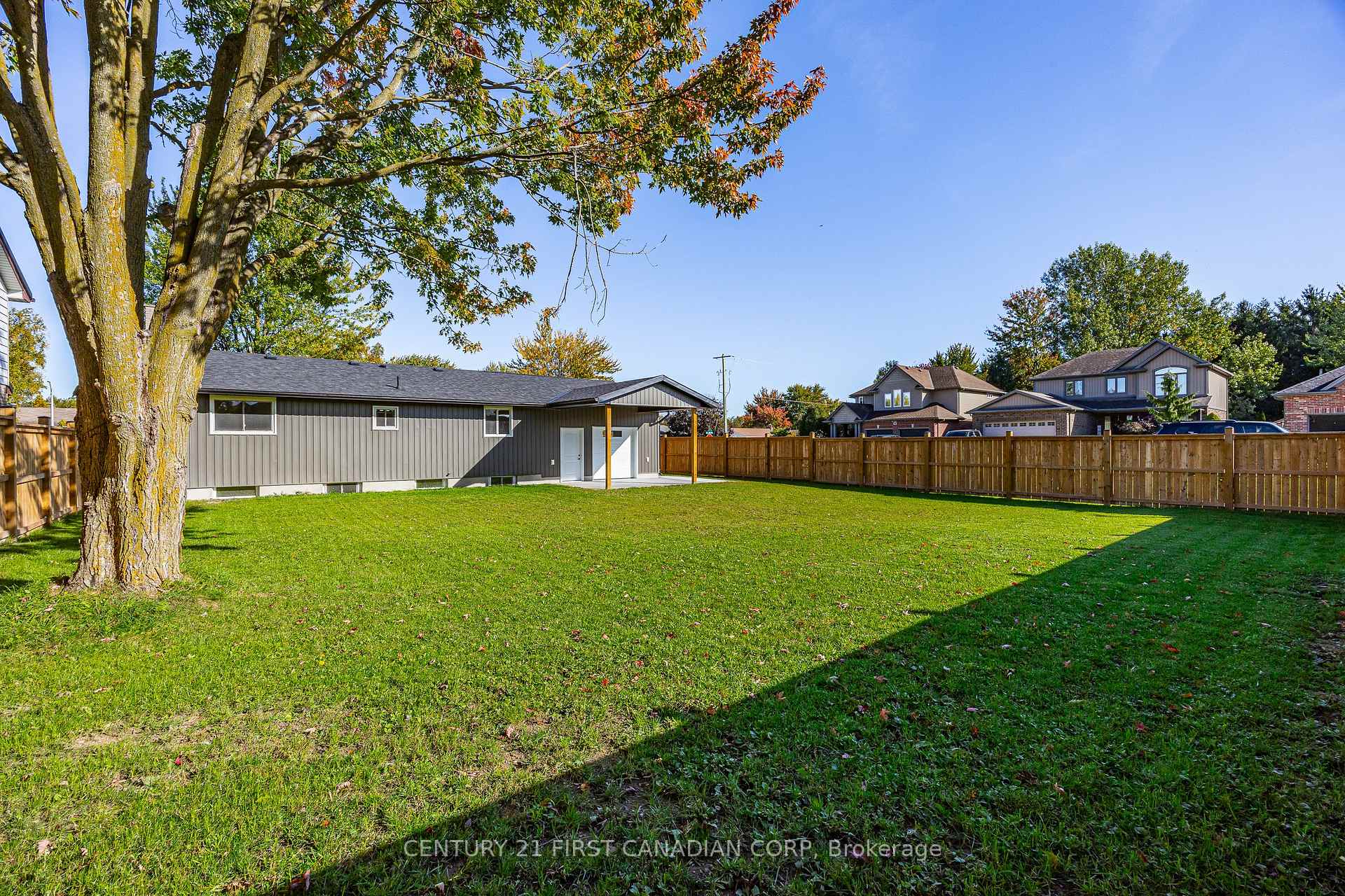 Photo 38 of 135 Nicoline Avenue, Lucan Biddulph, Lucan — HOMEH