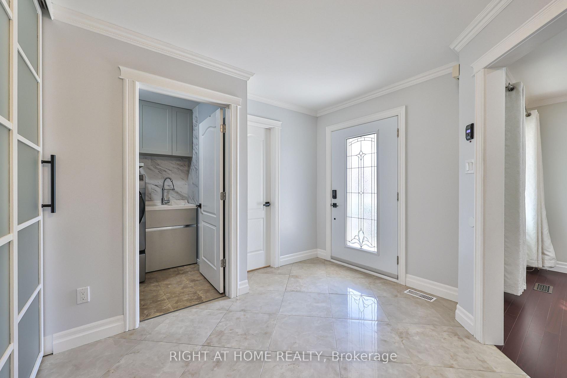 Photo 4 of 63 Keeble Crescent, Ajax, Central — HOMEH