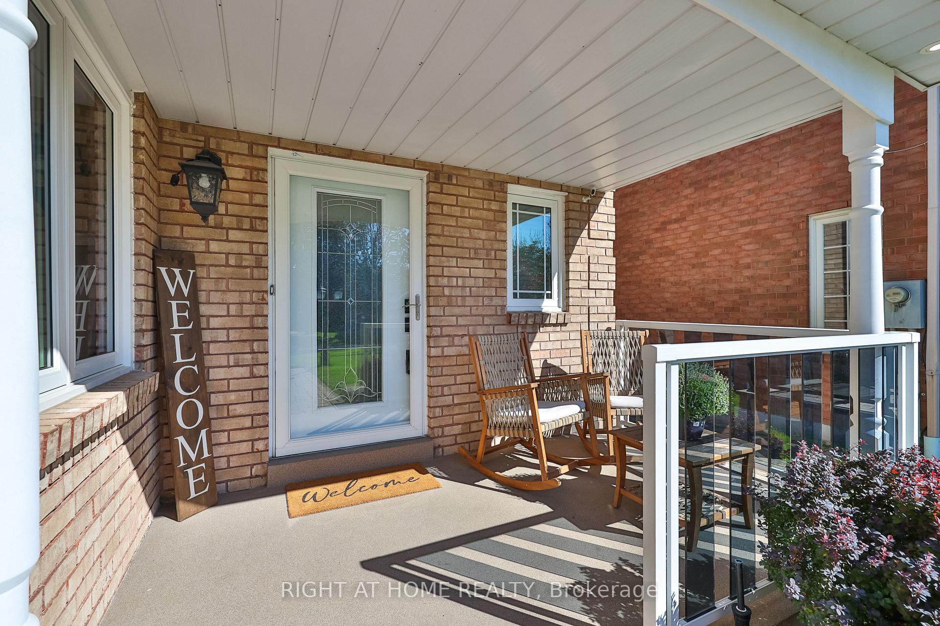 Photo 3 of 63 Keeble Crescent, Ajax, Central — HOMEH