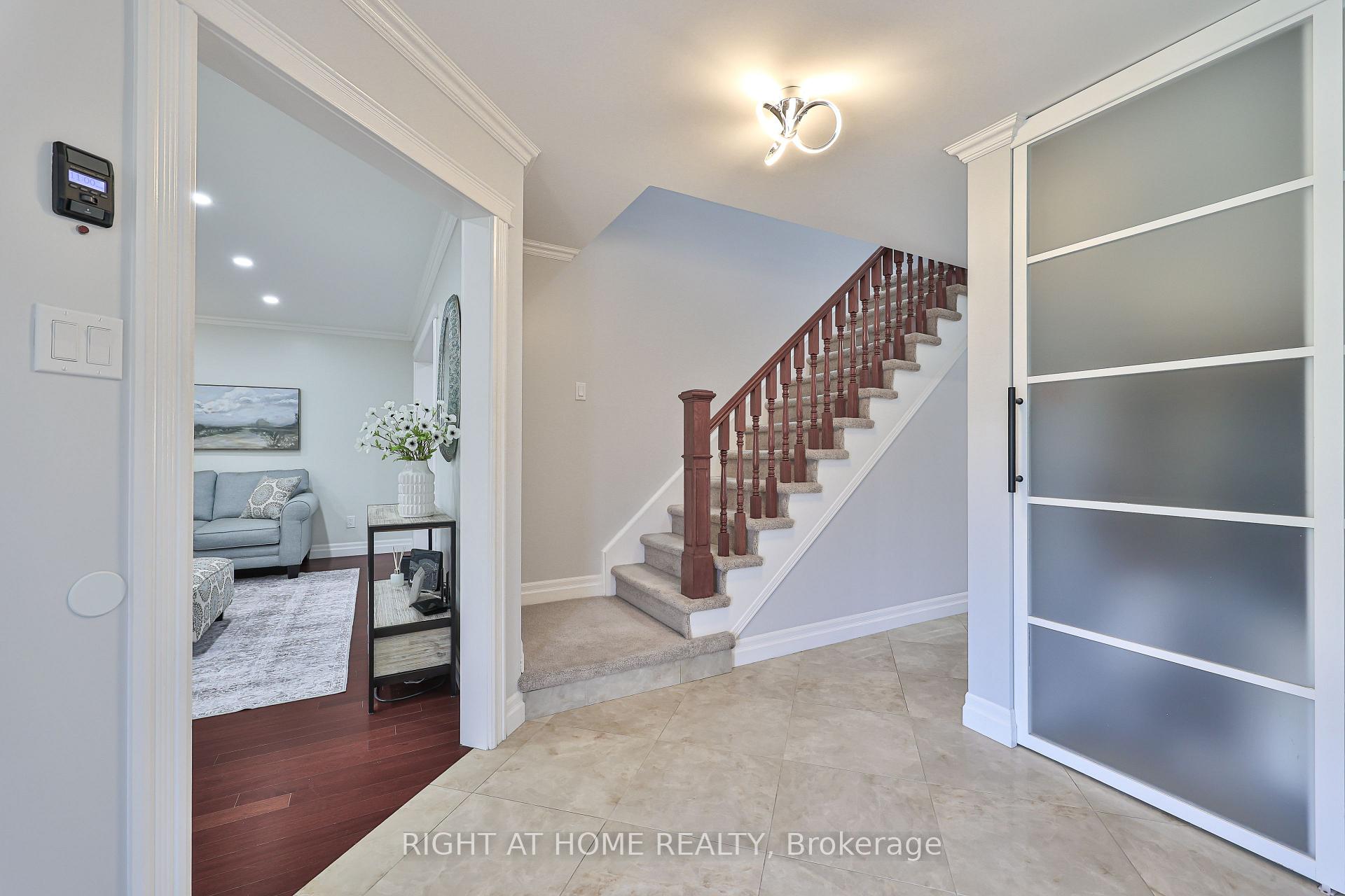 Photo 5 of 63 Keeble Crescent, Ajax, Central — HOMEH
