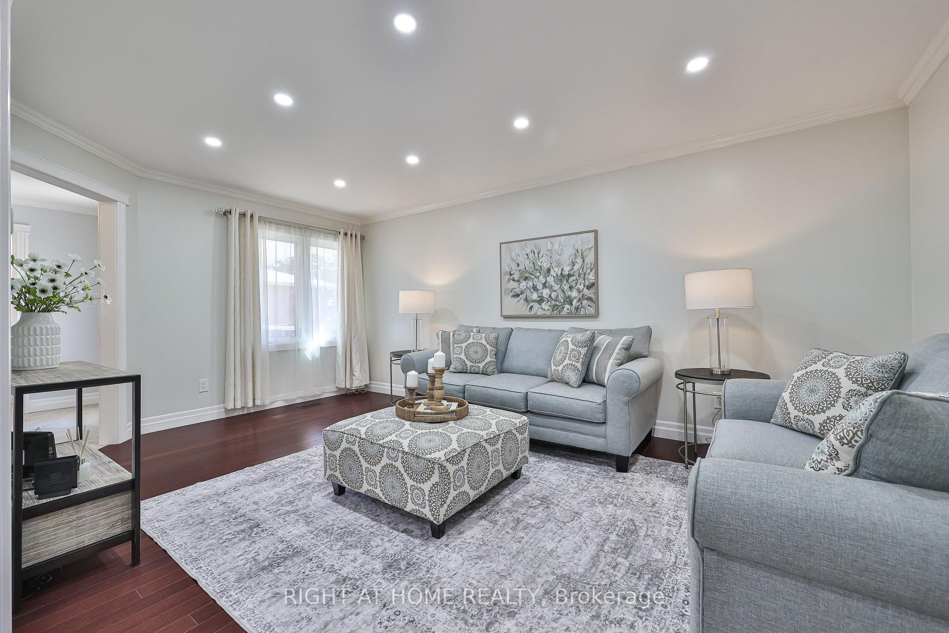 Photo 10 of 63 Keeble Crescent, Ajax, Central — HOMEH
