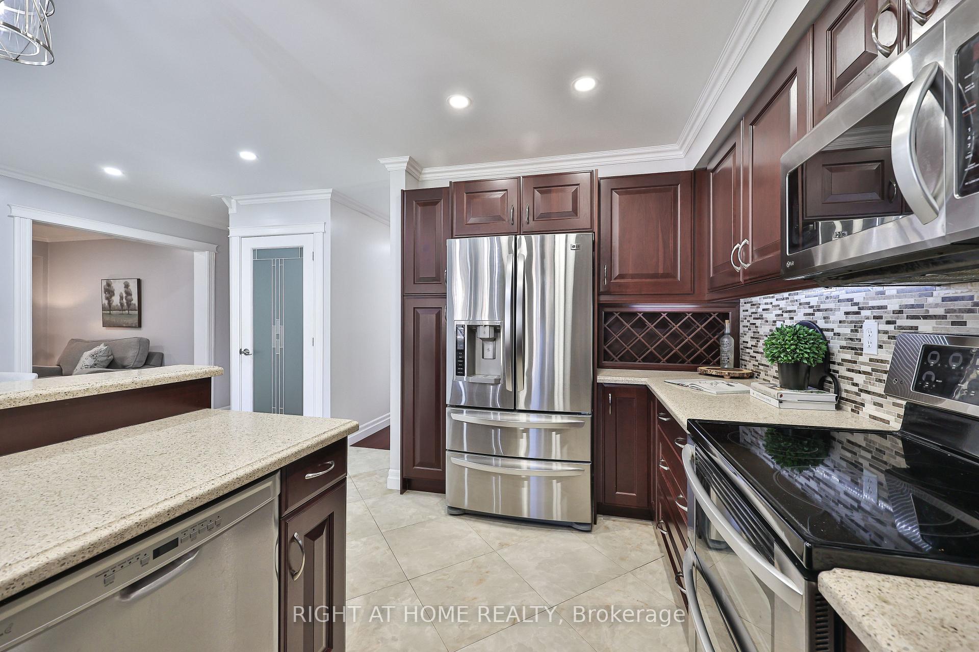 Photo 18 of 63 Keeble Crescent, Ajax, Central — HOMEH
