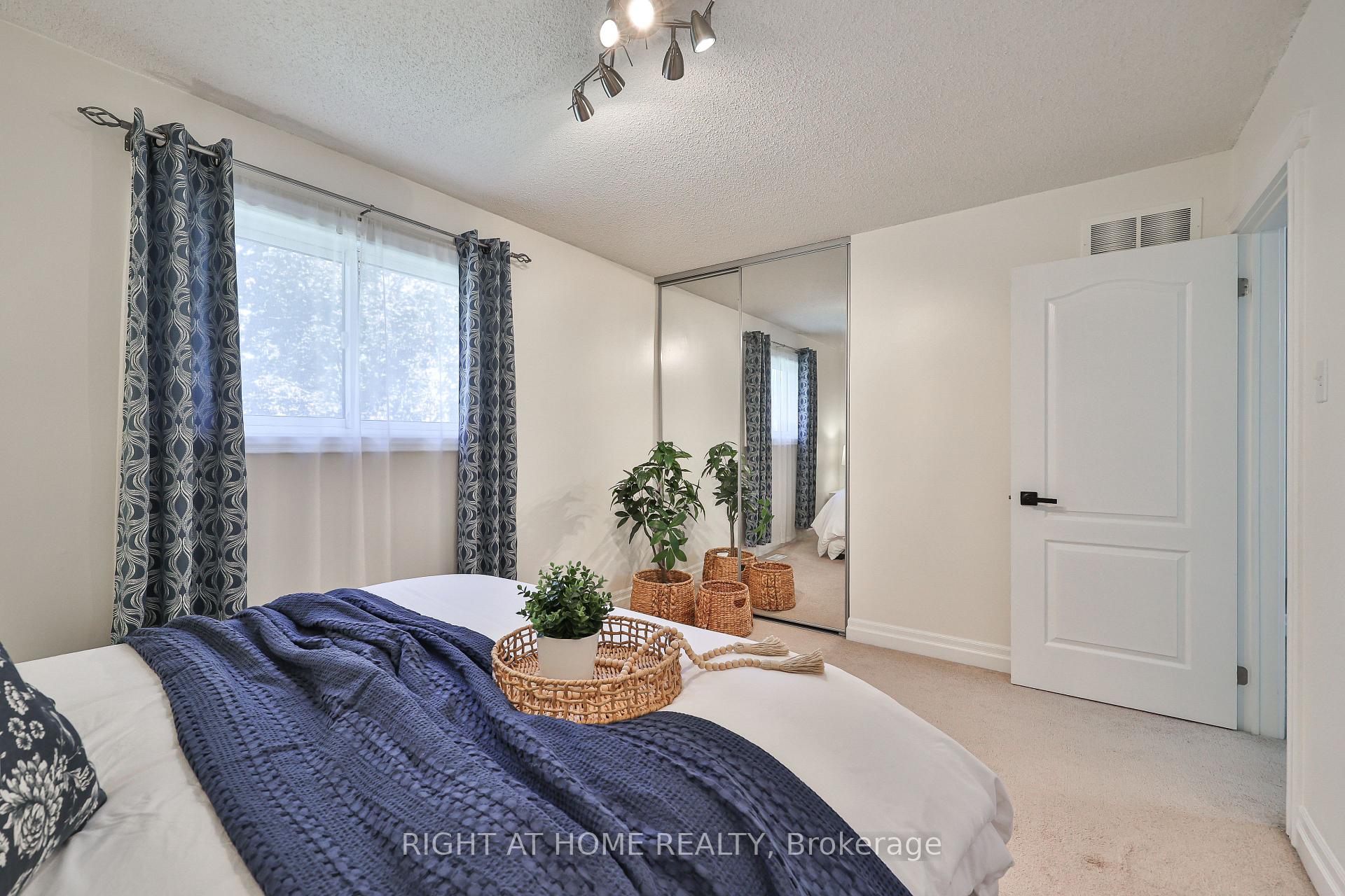 Photo 32 of 63 Keeble Crescent, Ajax, Central — HOMEH