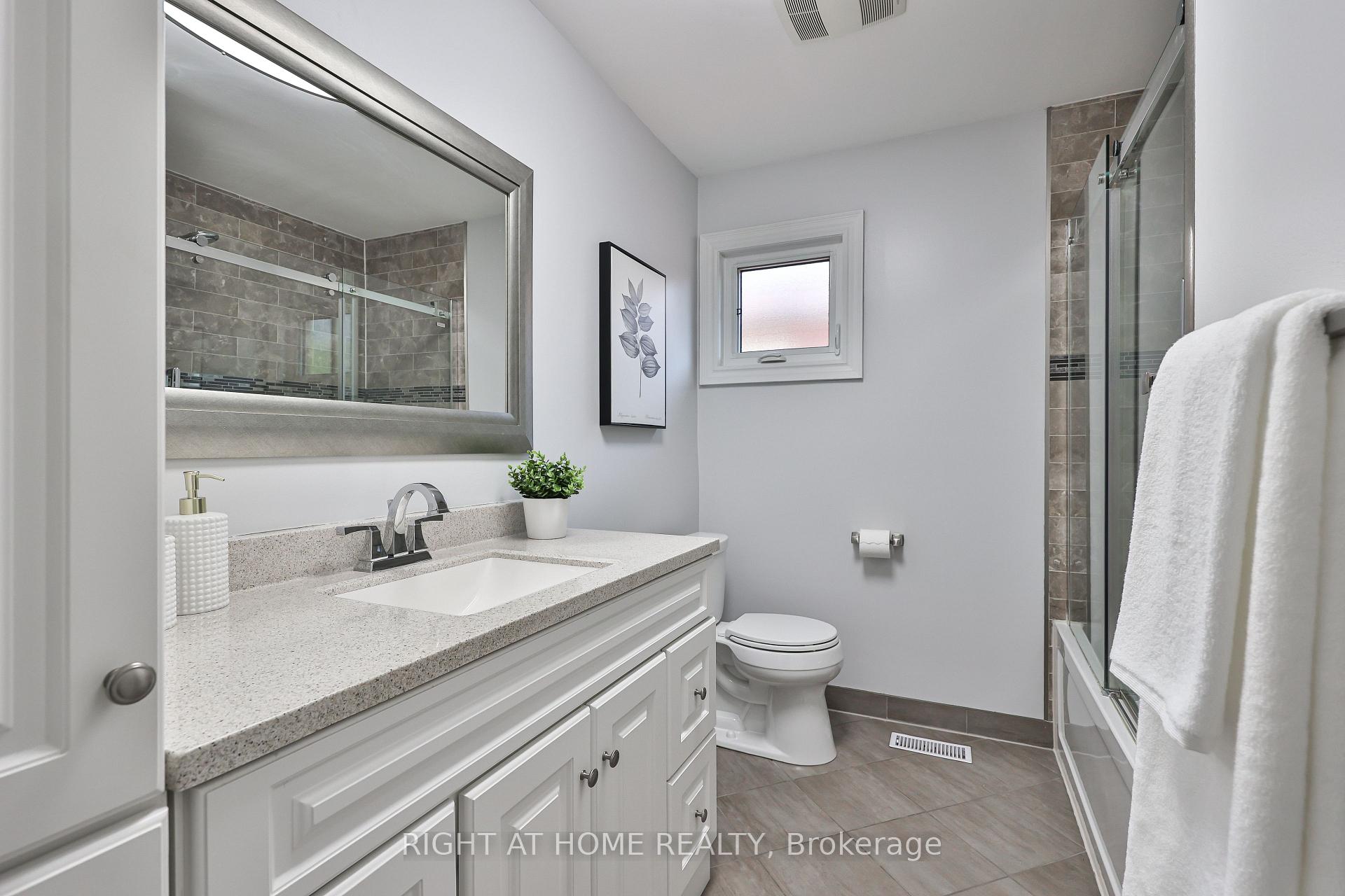 Photo 35 of 63 Keeble Crescent, Ajax, Central — HOMEH