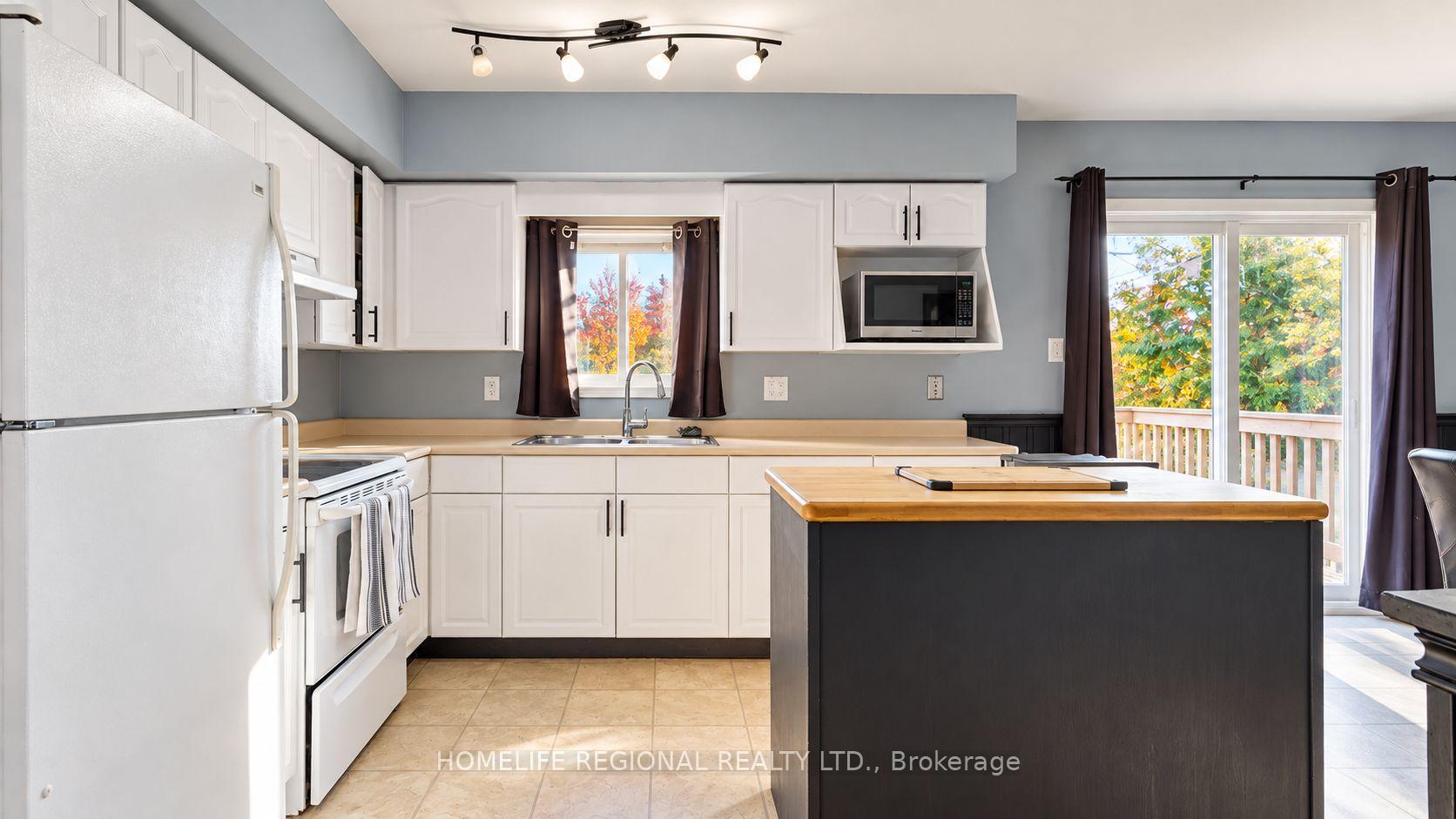 Photo 6 of 15 Jennings Drive, Penetanguishene — HOMEH