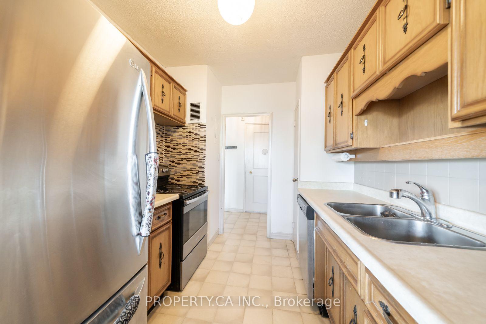 Photo 8 of Unit 404, 45 Westmount Road N, Waterloo, Uptown West — HOMEH