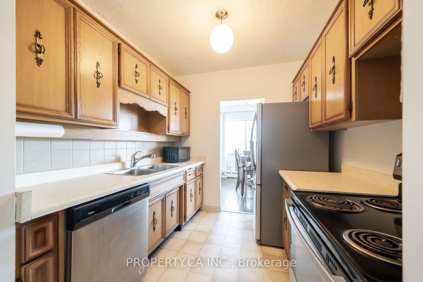 Photo 9 of Unit 404, 45 Westmount Road N, Waterloo, Uptown West — HOMEH