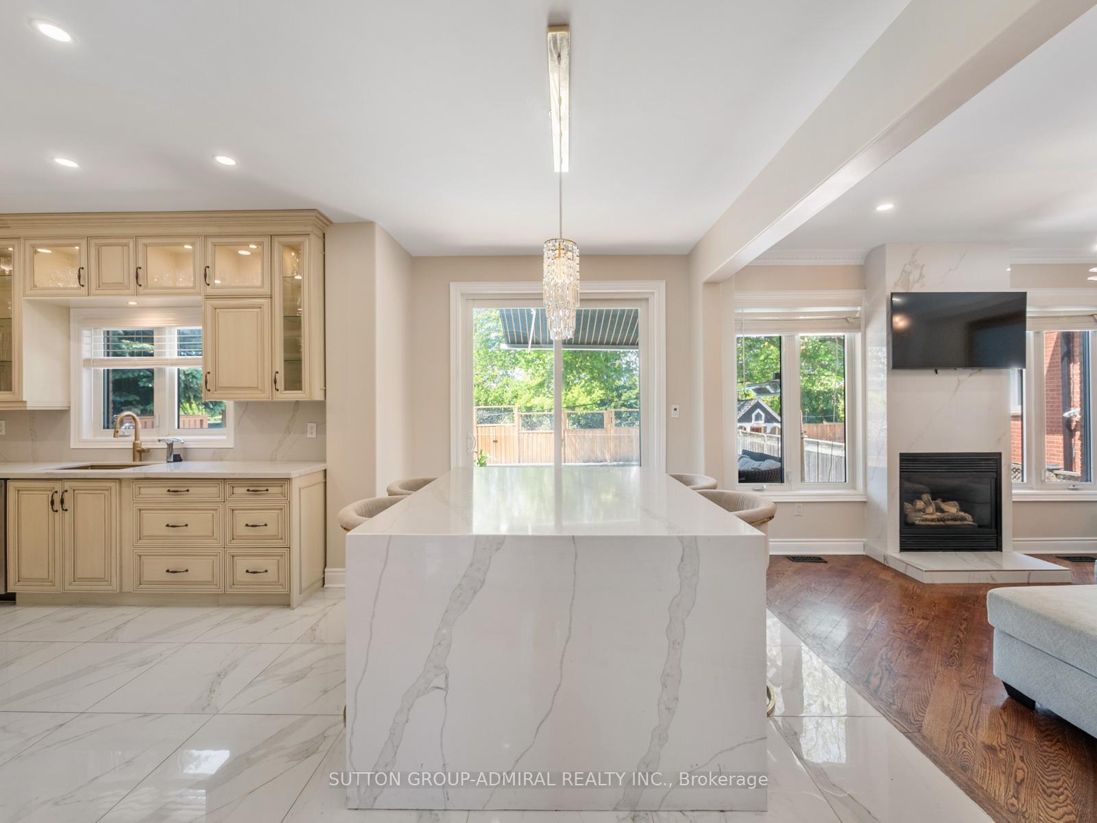 Photo 12 of 18 Thatcher Avenue, Scarborough, Cliffcrest — HOMEH