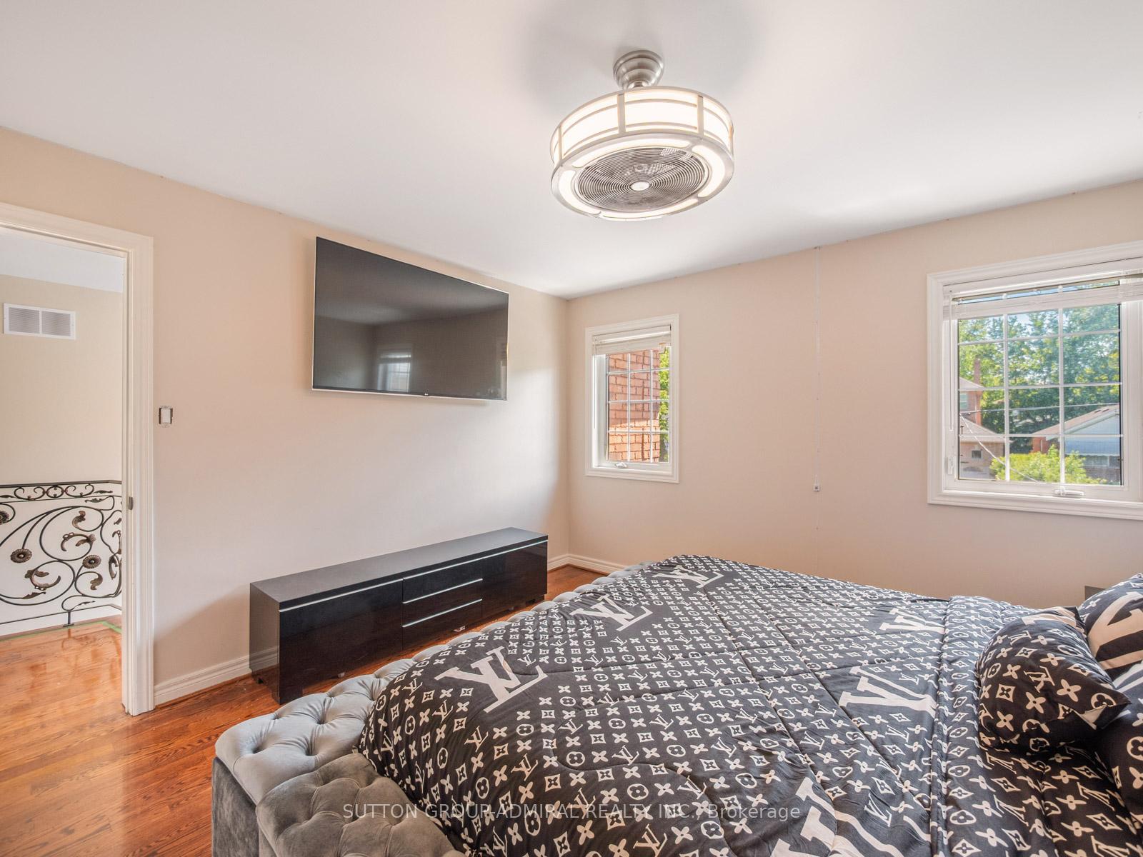 Photo 25 of 18 Thatcher Avenue, Scarborough, Cliffcrest — HOMEH