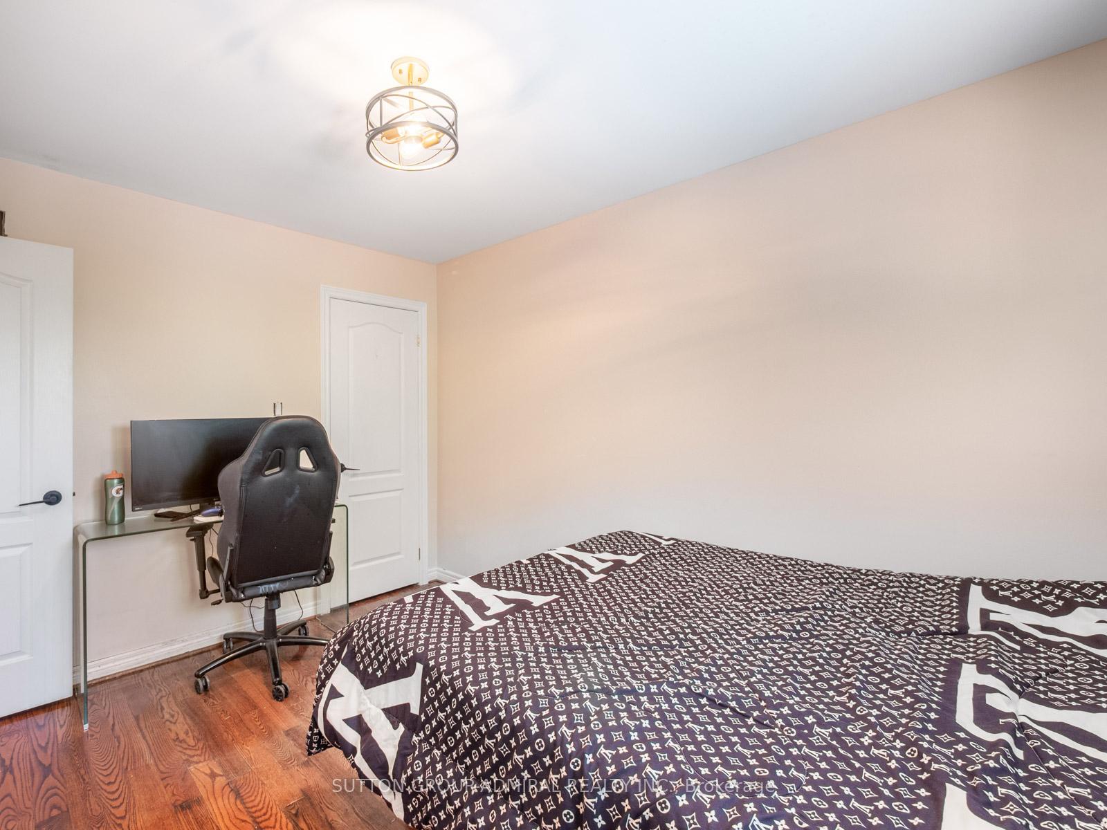 Photo 28 of 18 Thatcher Avenue, Scarborough, Cliffcrest — HOMEH