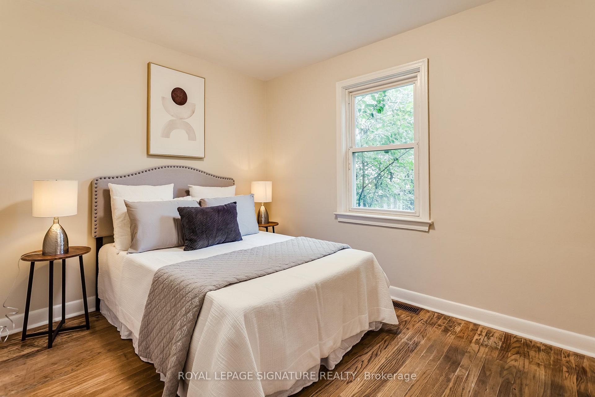 Photo 16 of 32 Wigan Crescent, North York, Clanton Park — HOMEH