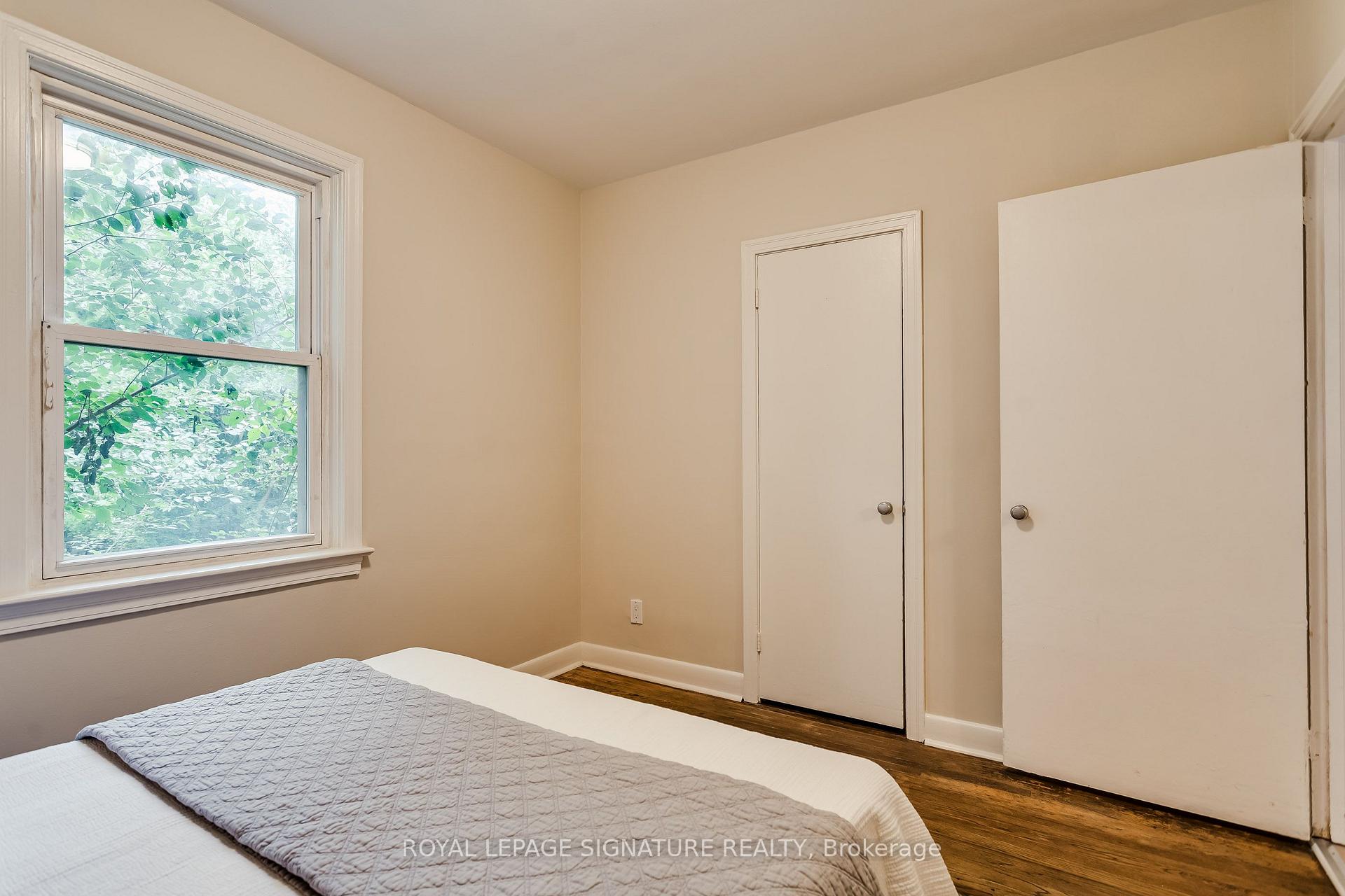 Photo 17 of 32 Wigan Crescent, North York, Clanton Park — HOMEH
